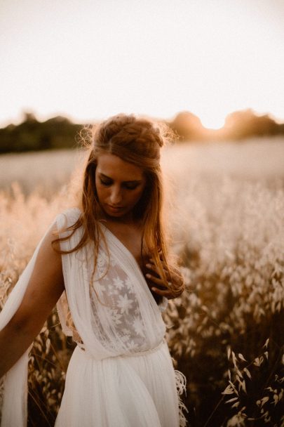 Un mariage simple et bohème dans le Var - Photos : Juli Etta - Blog mariage : La mariée aux pieds nus