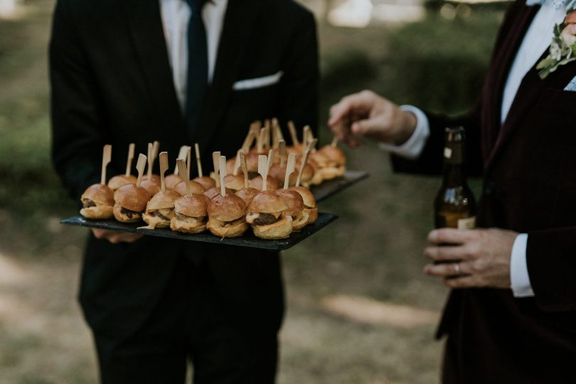 Un mariage simple et bucolique en Bourgogne -Photos : Madame B Photograohie - Blig mariage : La mariée aux pieds nus