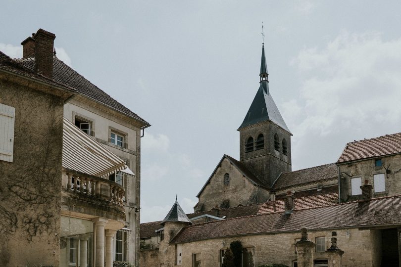 Un mariage simple et bucolique en Bourgogne -Photos : Madame B Photograohie - Blig mariage : La mariée aux pieds nus