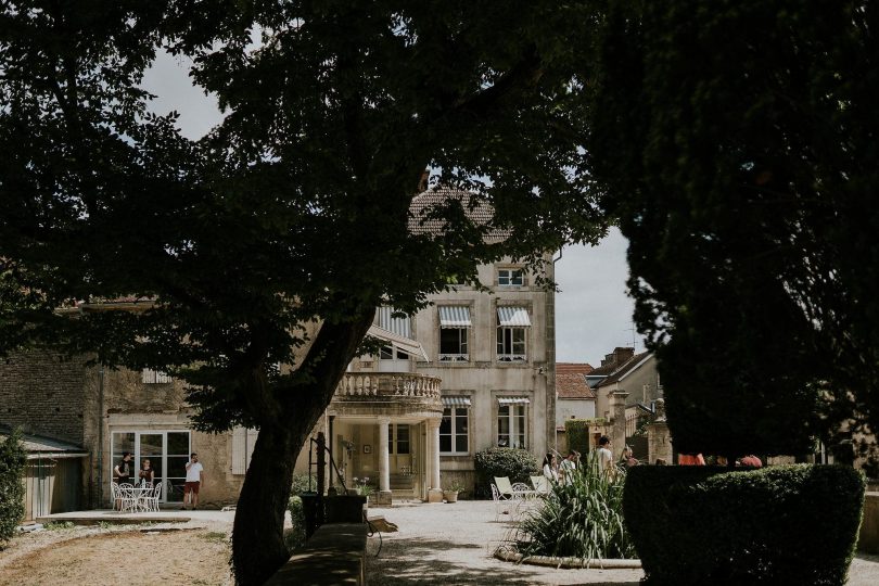 Un mariage simple et bucolique en Bourgogne -Photos : Madame B Photograohie - Blig mariage : La mariée aux pieds nus