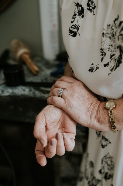 Un mariage simple et bucolique en Bourgogne -Photos : Madame B Photograohie - Blig mariage : La mariée aux pieds nus