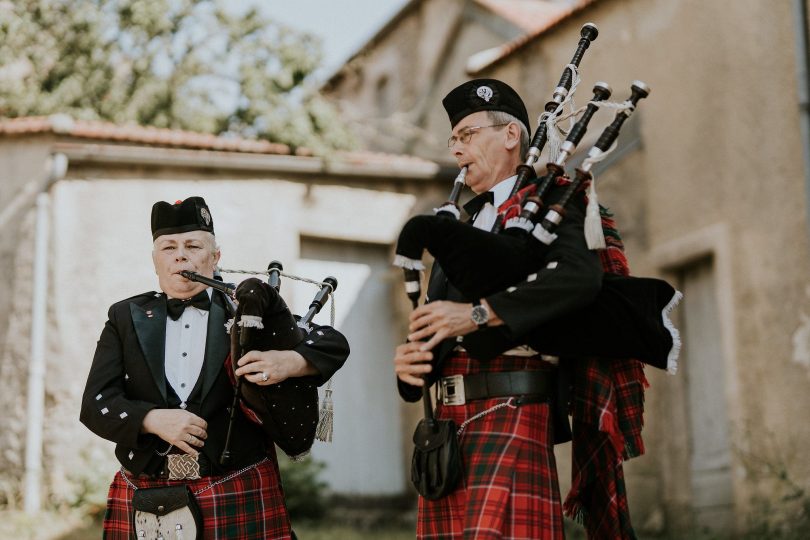 Un mariage simple et bucolique en Bourgogne -Photos : Madame B Photograohie - Blig mariage : La mariée aux pieds nus