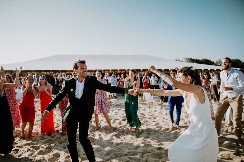 Un mariage en toute simplicité à La cabane Bartherotte au Cap Ferret - Photos : Les récits de Becca - Blog mariage : La mariée aux pieds nus