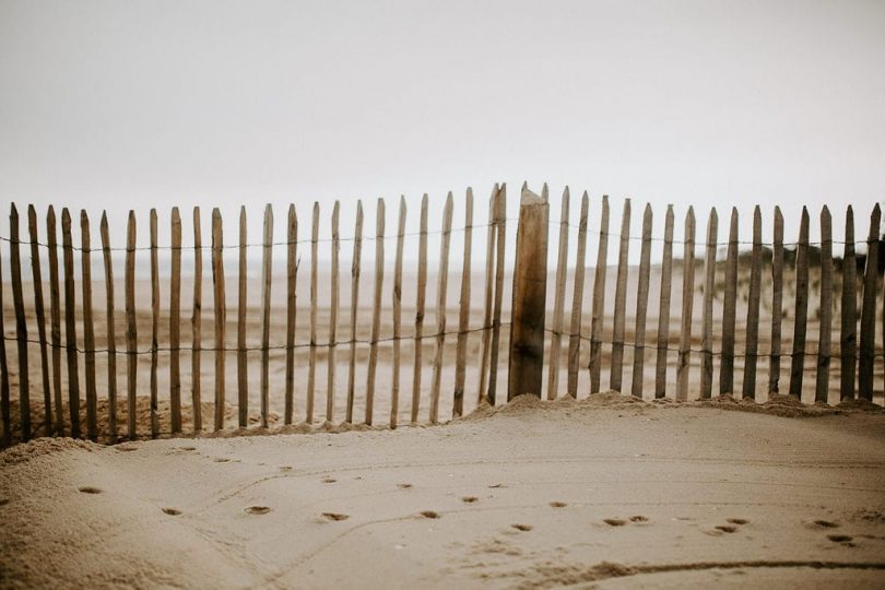 Un mariage en toute simplicité à La cabane Bartherotte au Cap Ferret - Photos : Les récits de Becca - Blog mariage : La mariée aux pieds nus