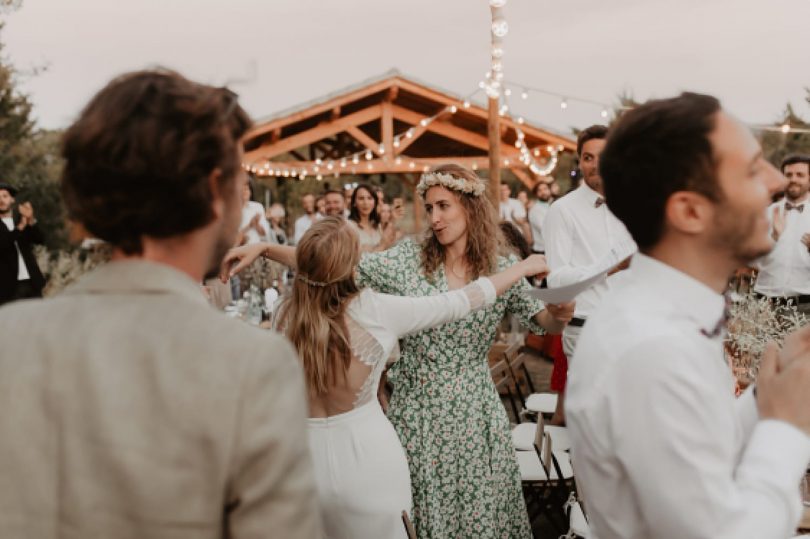 Un mariage simple et champêtre dans le Gard - Photos : Alchemia Wedding - Blog mariage : La mariée aux pieds nus