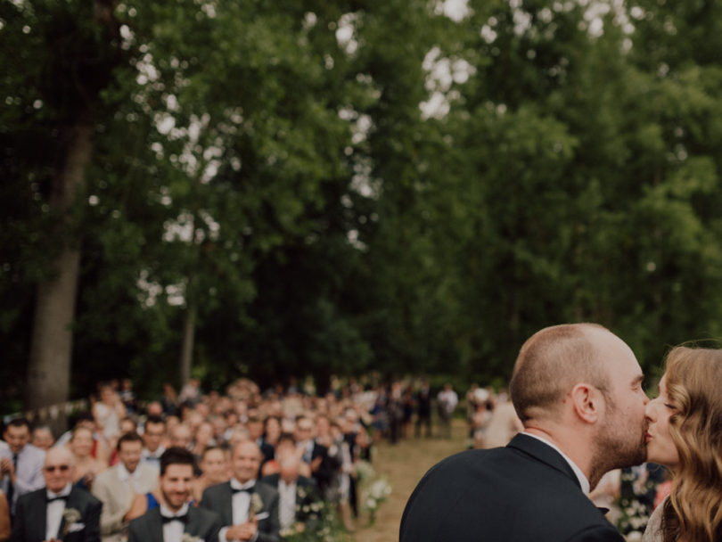 Un mariage simple et champêtre en Anjou à découvrir sur le blog mariage www.lamarieeauxpiedsnus.com - Photos : Capyture