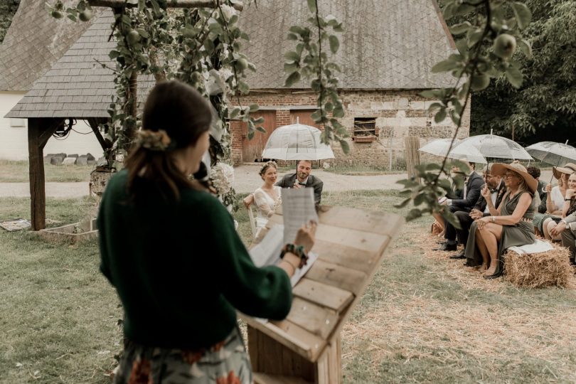 Un mariage simple et champêtre en Normandie - Photos : Typhaine J Photographie - Blog mariage : La mariée aux pieds nus