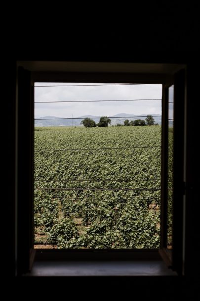 Un mariage simple au Château de Beauchamp en Bourgogne - Photos : Laurent Brouzet - Blog mariage : La mariée aux pieds nus