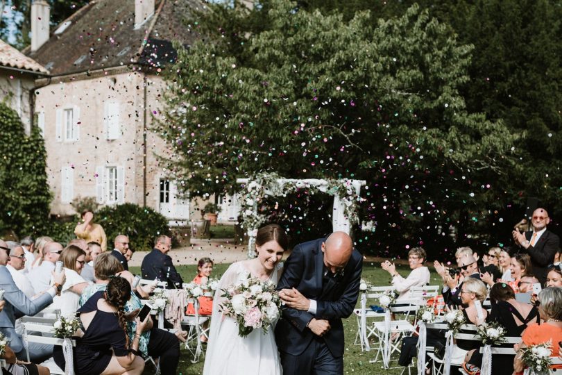 Un mariage simple au Château de Beauchamp en Bourgogne - Photos : Laurent Brouzet - Blog mariage : La mariée aux pieds nus