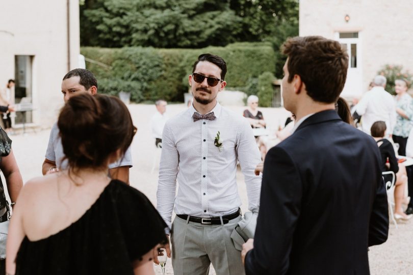 Un mariage simple au Château de Beauchamp en Bourgogne - Photos : Laurent Brouzet - Blog mariage : La mariée aux pieds nus