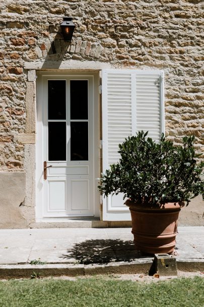 Un mariage simple au Château de Beauchamp en Bourgogne - Photos : Laurent Brouzet - Blog mariage : La mariée aux pieds nus