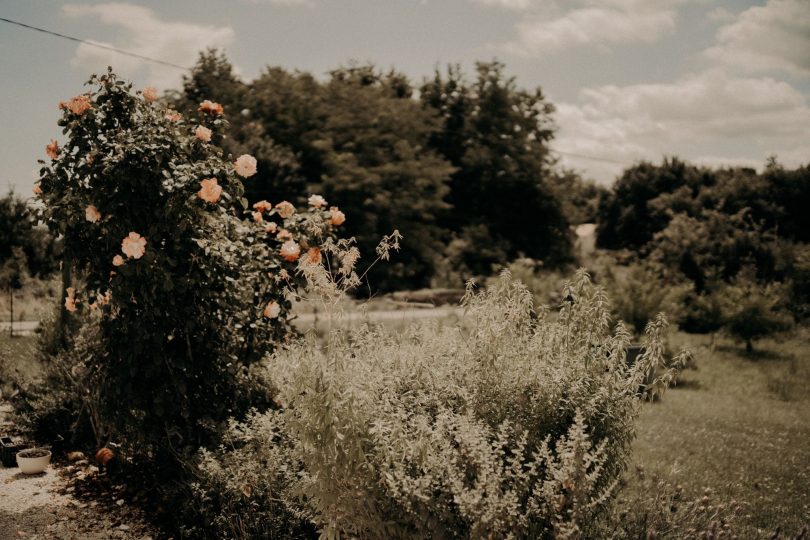 Un mariage simple aux Jardins de Coursiana près d'Agen - Photos : Harleena Photography - Blog mariage : La mariée aux pieds nus