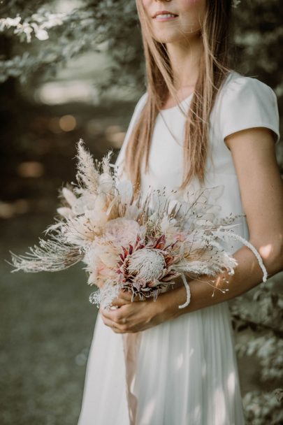 Un mariage simple et indus à Tombeek Plage en Belgique - Photos : Roses et Violettes - Blog mariage : La mariée aux pieds nus