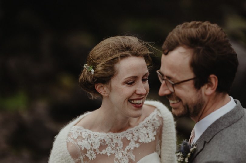 Un mariage simple en petit comité sur l'Ile de Skye en Ecosse - A découvrir sur le blog mariage www.lamarieeauxpiedsnus.com - Photos : Capyture