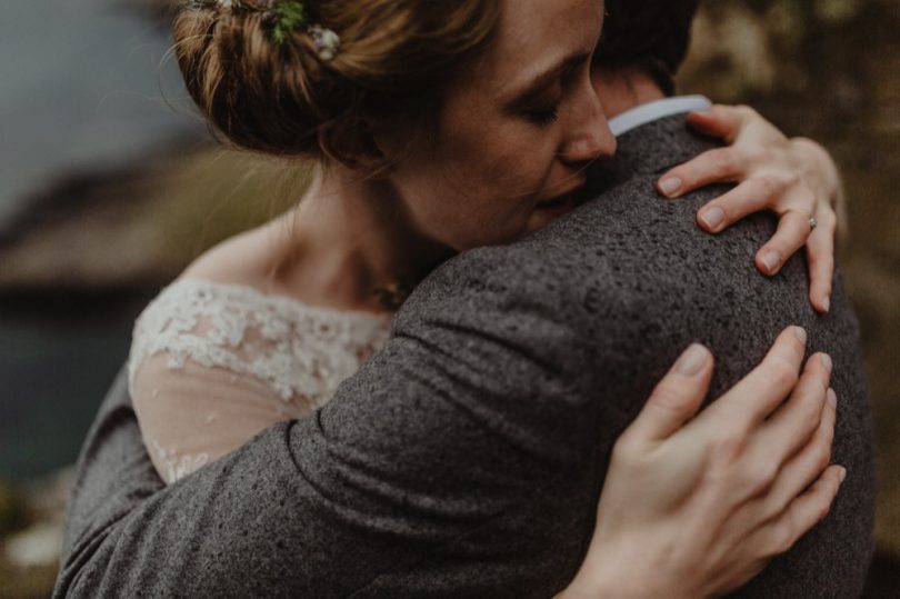 Un mariage simple en petit comité sur l'Ile de Skye en Ecosse - A découvrir sur le blog mariage www.lamarieeauxpiedsnus.com - Photos : Capyture