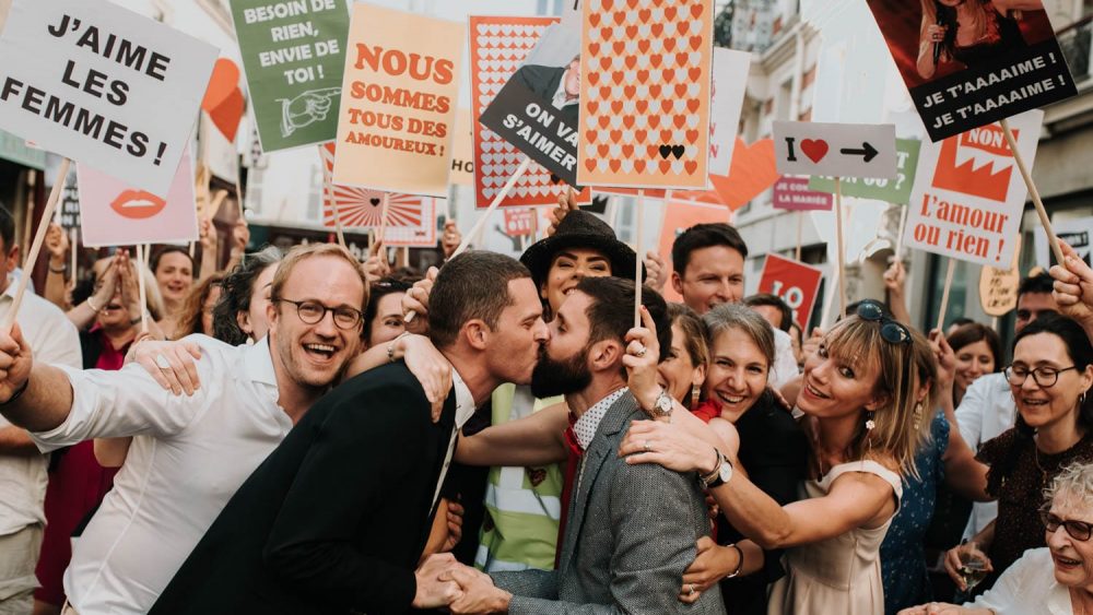 Un mariage simple et joyeux à Paris - Photos : Léa Féry - Blog mariage : La mariée aux pieds nus