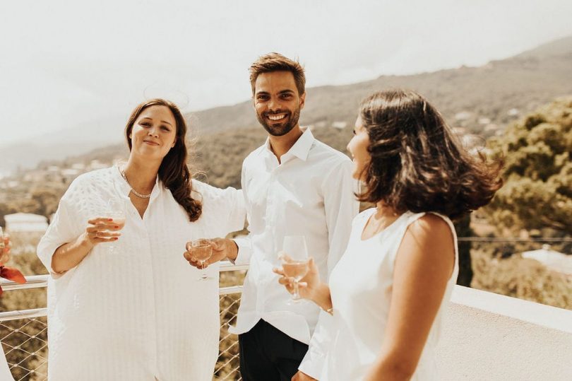 Un mariage simple et joyeux à Erbalunga en Corse - Photos : Ghania Iratni - Blog mariage : La mariée aux pieds nus