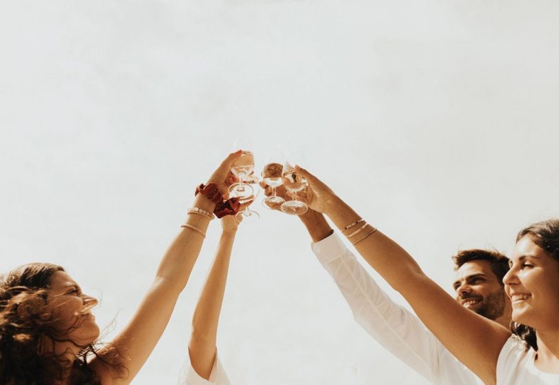 Un mariage simple et joyeux à Erbalunga en Corse - Photos : Ghania Iratni - Blog mariage : La mariée aux pieds nus