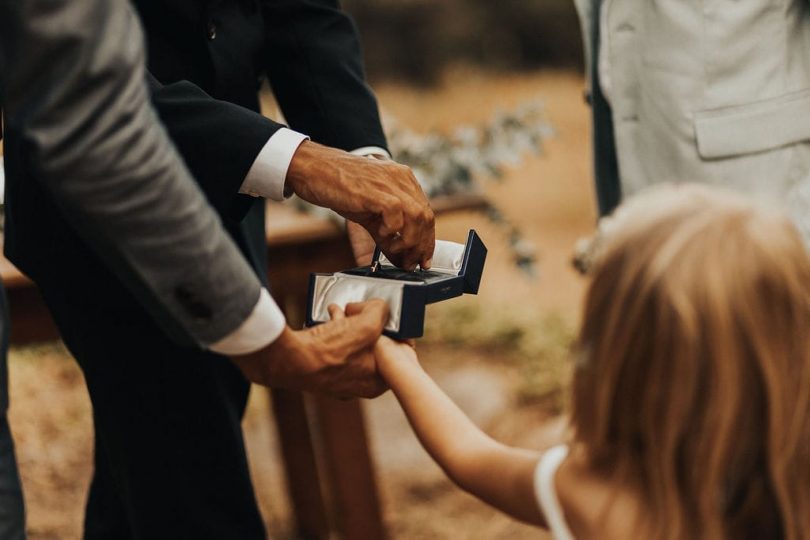 Un mariage simple et joyeux à Erbalunga en Corse - Photos : Ghania Iratni - Blog mariage : La mariée aux pieds nus