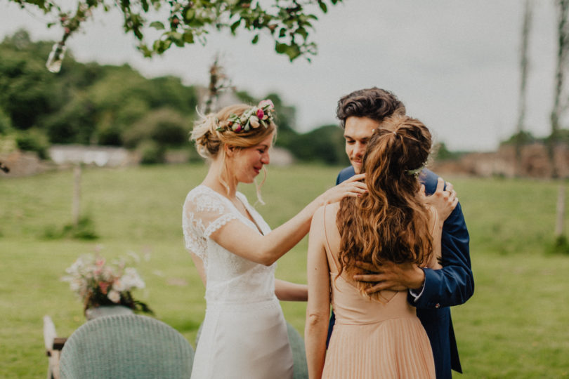 Un mariage champêtre et coloré en Normandie - A découvrir sur www.lamarieeauxpiedsnus.com