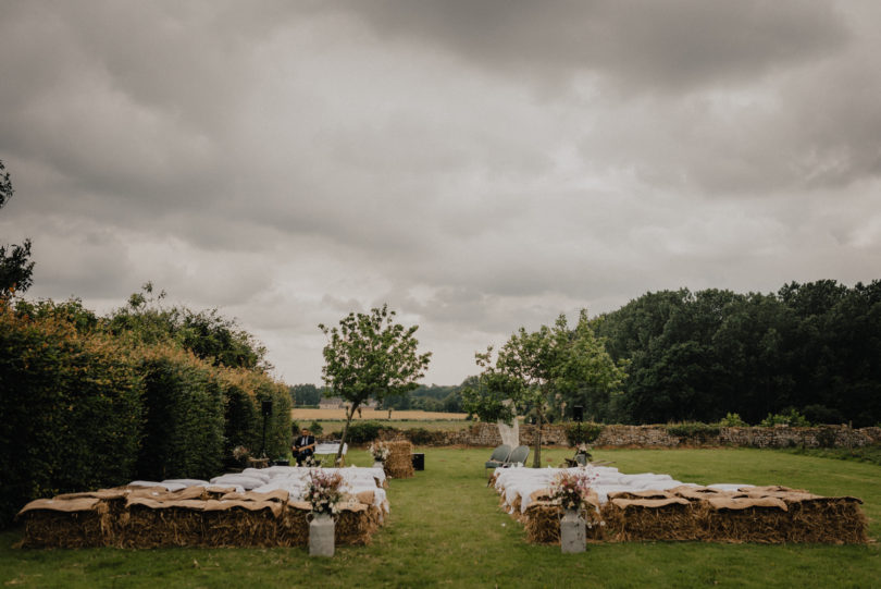 Un mariage champêtre et coloré en Normandie - A découvrir sur www.lamarieeauxpiedsnus.com