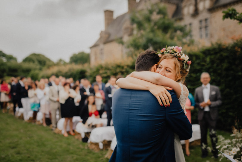 Un mariage champêtre et coloré en Normandie - A découvrir sur www.lamarieeauxpiedsnus.com