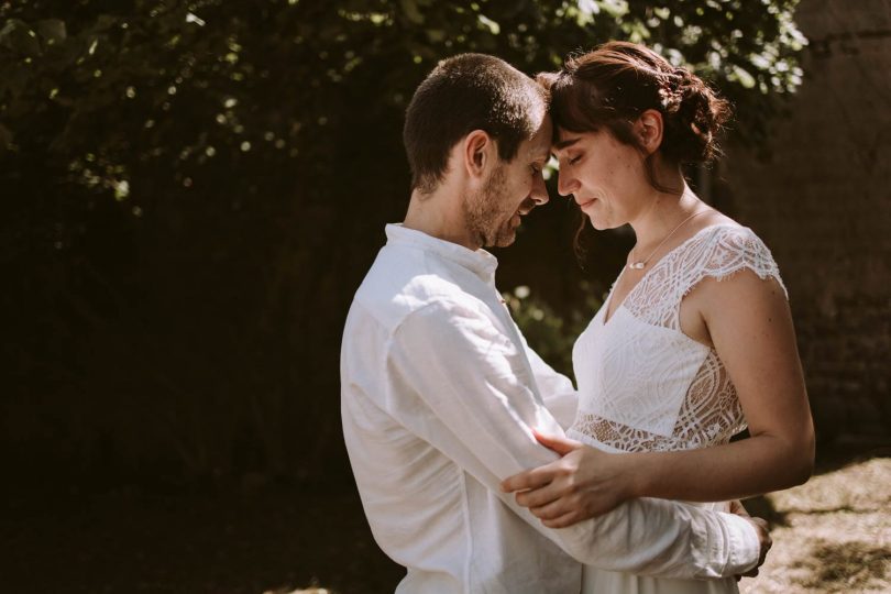 Un mariage en toute simplicité dans une maison familiale au coeur de la Loire - Photos : Marine Marques - Blog mariage : La mariée aux pieds nus