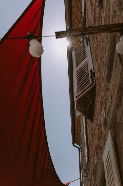 Un mariage en toute simplicité dans une maison familiale au coeur de la Loire - Photos : Marine Marques - Blog mariage : La mariée aux pieds nus