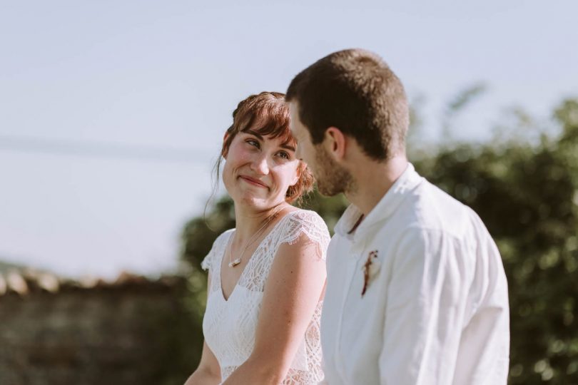 Un mariage en toute simplicité dans une maison familiale au coeur de la Loire - Photos : Marine Marques - Blog mariage : La mariée aux pieds nus