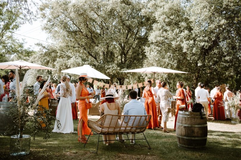 Un mariage simple et bohème au Mas de Rey en Occitanie - Photos : Laurent Brouzet - Blog mariage : La mariée aux pieds nus