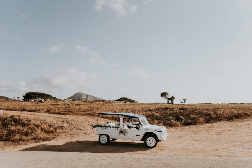 Un mariage simple et convivial sur une plage en Corse - Photos : Phan Tien - Blog mariage : La mariée aux pieds nus