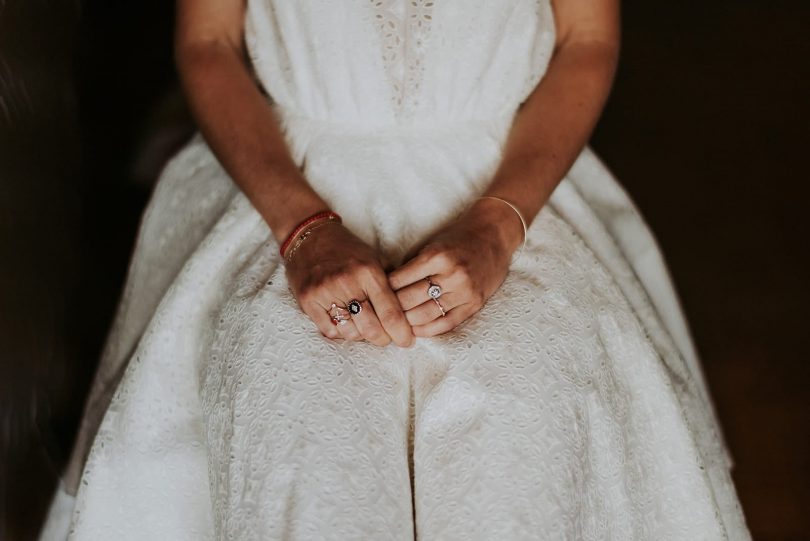 Un mariage simple et convivial sur une plage en Corse - Photos : Phan Tien - Blog mariage : La mariée aux pieds nus