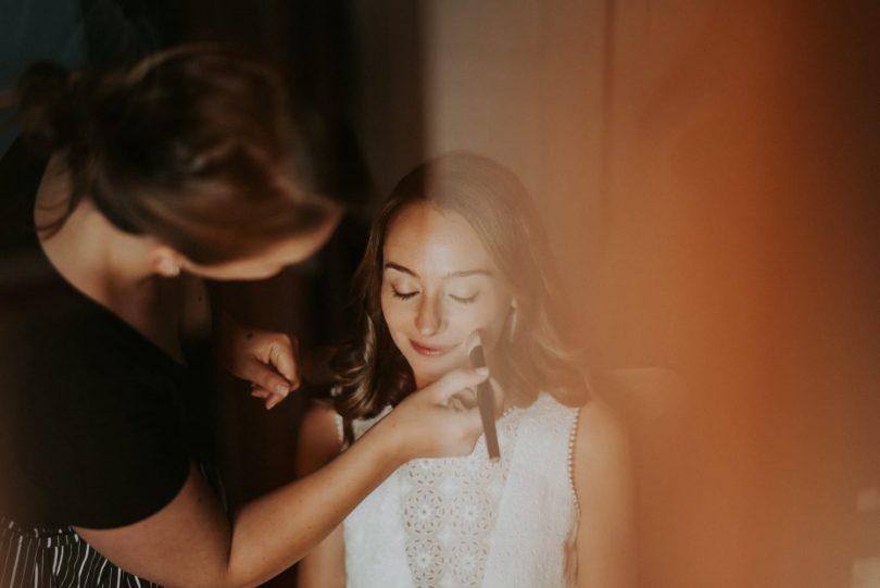 Un mariage simple et convivial sur une plage en Corse - Photos : Phan Tien - Blog mariage : La mariée aux pieds nus