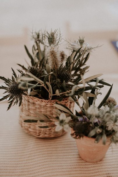 Un mariage simple et végétal au Domaine Sainte Colombe - Photos : Pinewood Weddings - Stylisme : Atelier Blanc - Blog mariage : La mariée aux pieds nus