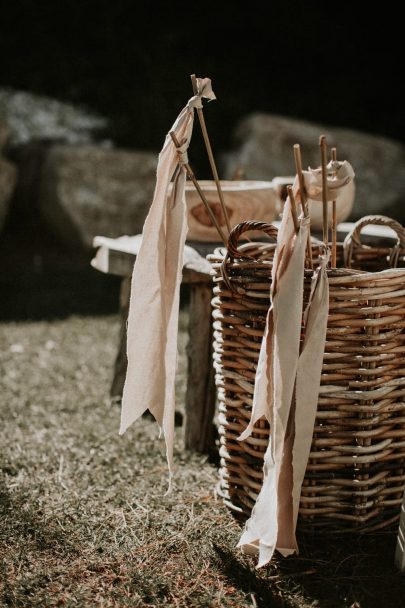 Un mariage simple et végétal au Domaine Sainte Colombe - Photos : Pinewood Weddings - Stylisme : Atelier Blanc - Blog mariage : La mariée aux pieds nus