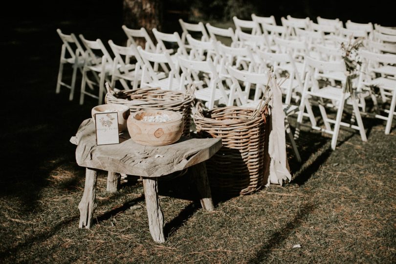 Un mariage simple et végétal au Domaine Sainte Colombe - Photos : Pinewood Weddings - Stylisme : Atelier Blanc - Blog mariage : La mariée aux pieds nus