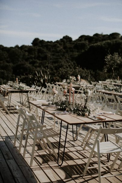 Un mariage simple et végétal au Domaine Sainte Colombe - Photos : Pinewood Weddings - Stylisme : Atelier Blanc - Blog mariage : La mariée aux pieds nus