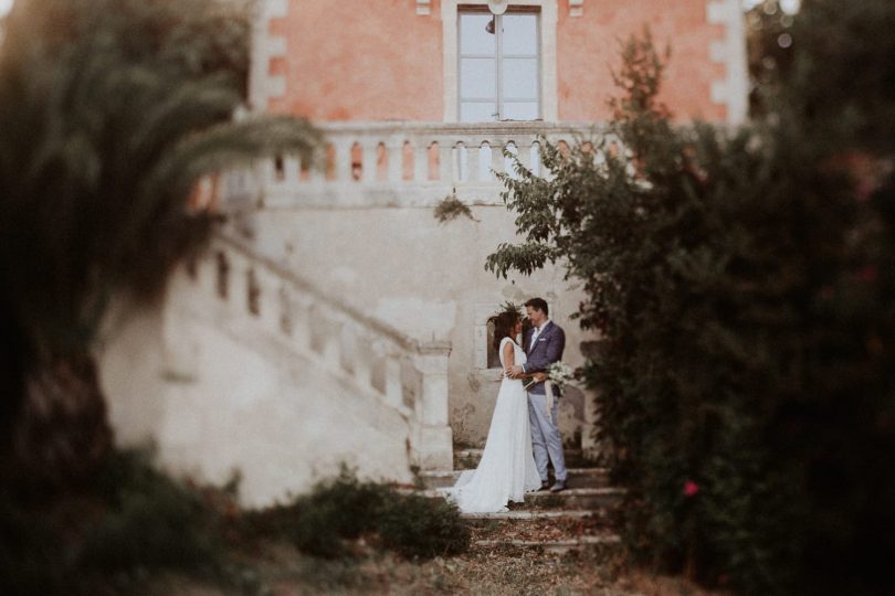 Un mariage simple et végétal au Domaine Sainte Colombe - Photos : Pinewood Weddings - Stylisme : Atelier Blanc - Blog mariage : La mariée aux pieds nus