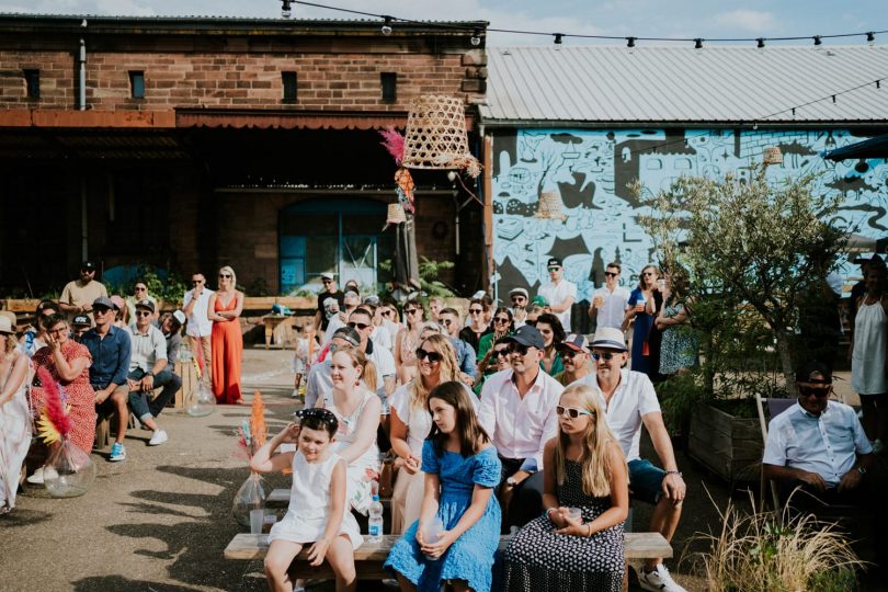 Un mariage streetart à Strasbourg en Alsace - Photos : Photography by Chloé - Blog mariage : La mariée aux pieds nus