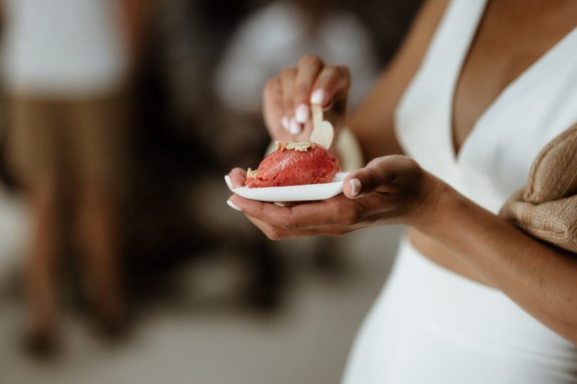 Un mariage surprise dans une ambiance indus en noir et blanc - Photos : Marie Dubrulle - Blog mariage : La mariée aux pieds nus