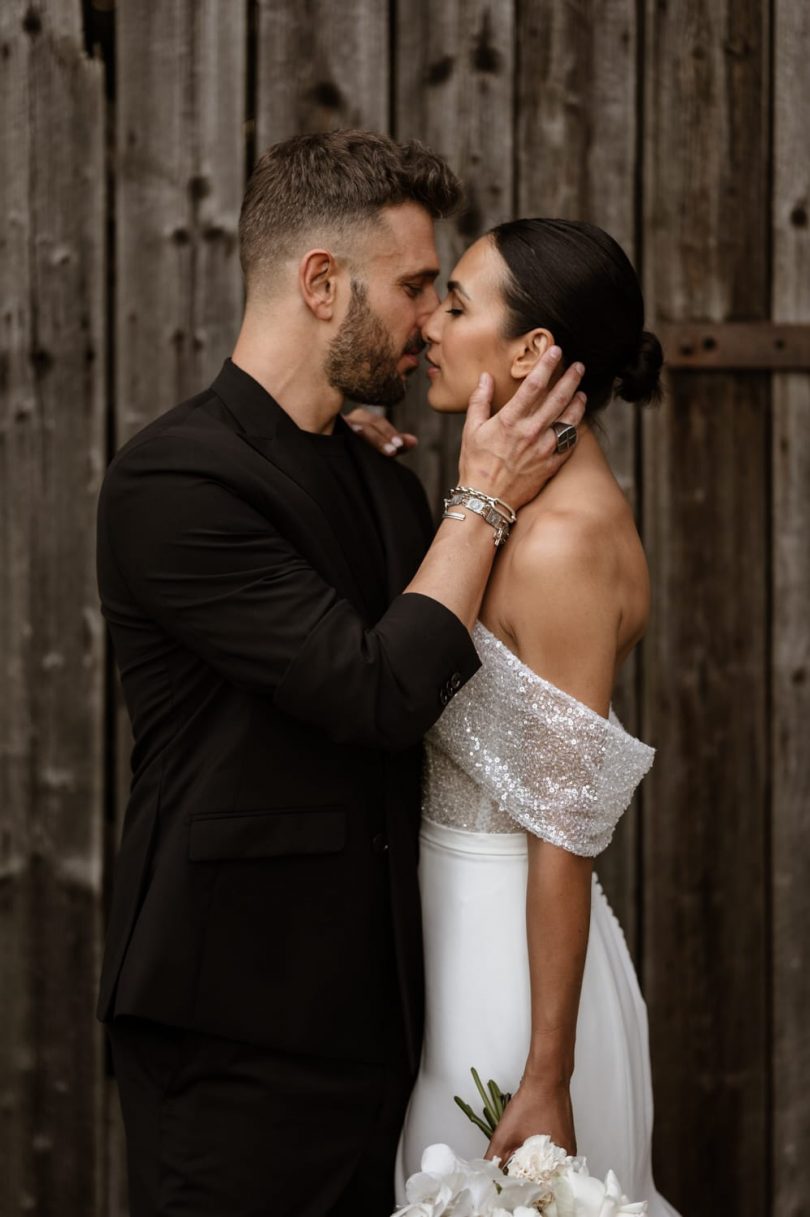 Un mariage surprise dans une ambiance indus en noir et blanc - Photos : Marie Dubrulle - Blog mariage : La mariée aux pieds nus