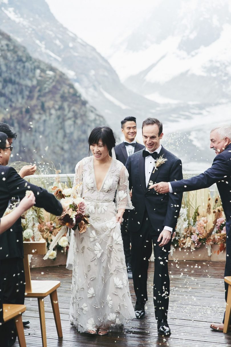 Un mariage au Terminal Neige - Refuge de Montenvers à Chamonix - Photos : Le joli studio et David Picchio - Blog mariage : La mariée aux pieds nus