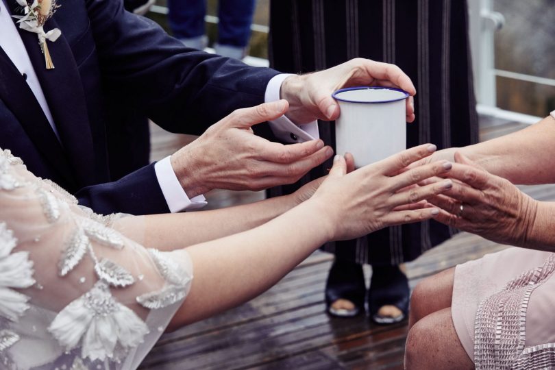 Un mariage au Terminal Neige - Refuge de Montenvers à Chamonix - Photos : Le joli studio et David Picchio - Blog mariage : La mariée aux pieds nus