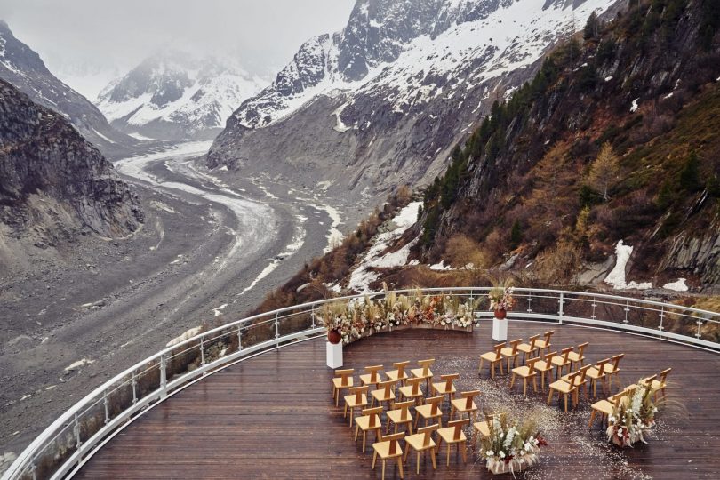 Un mariage au Terminal Neige - Refuge de Montenvers à Chamonix - Photos : Le joli studio et David Picchio - Blog mariage : La mariée aux pieds nus