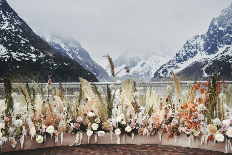 Un mariage au Terminal Neige - Refuge de Montenvers à Chamonix - Photos : Le joli studio et David Picchio - Blog mariage : La mariée aux pieds nus