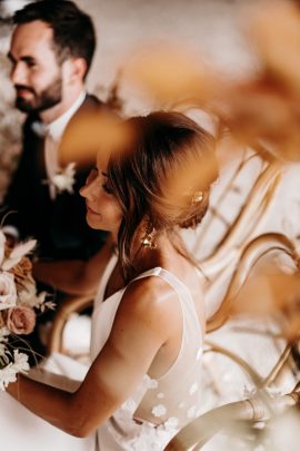 Un mariage terracotta aux Domaines de Patras en Provence - Photos : Lorenzo Accardi - Blog mariage La mariée aux pieds nus