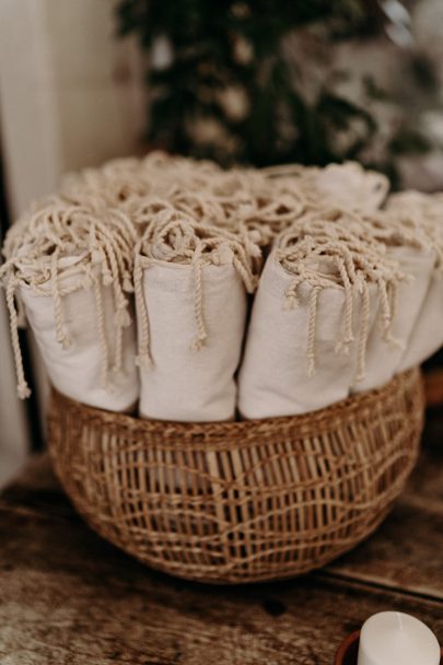 Un mariage terracotta aux Domaines de Patras en Provence - Photos : Lorenzo Accardi - Blog mariage La mariée aux pieds nus