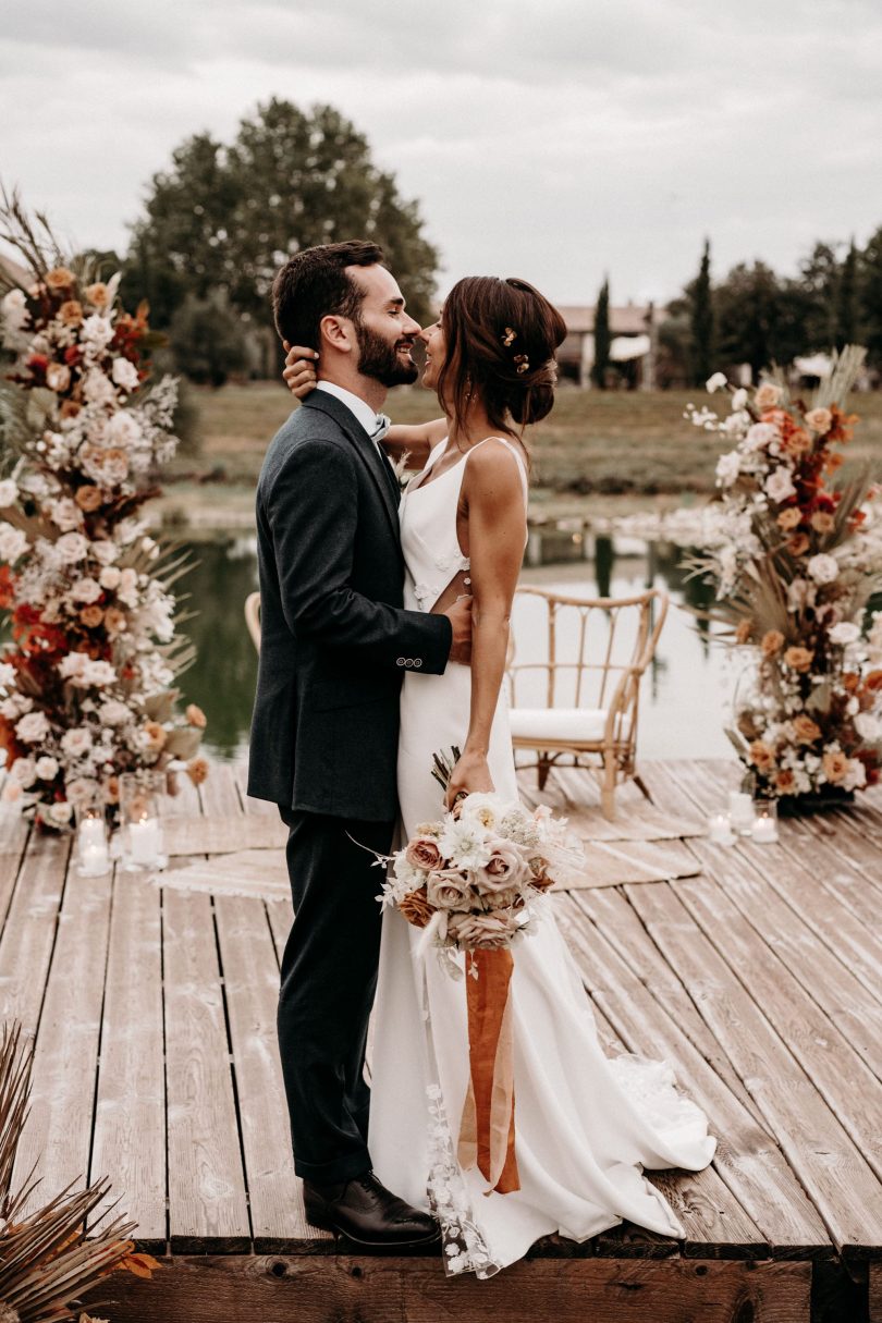 Un mariage terracotta aux Domaines de Patras en Provence - Photos : Lorenzo Accardi - Blog mariage La mariée aux pieds nus