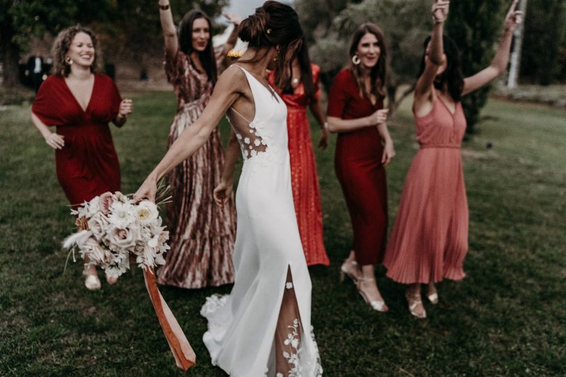 Un mariage terracotta aux Domaines de Patras en Provence - Photos : Lorenzo Accardi - Blog mariage La mariée aux pieds nus