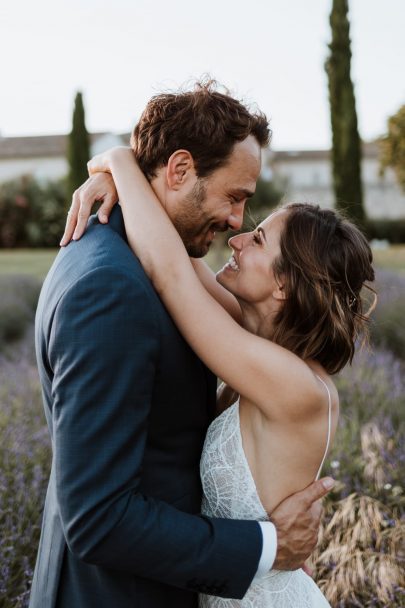 Un mariage terracotta aux Domaines de Patras en Provence - Photos : Soulpics - Blog mariage : La mariée aux pieds nus